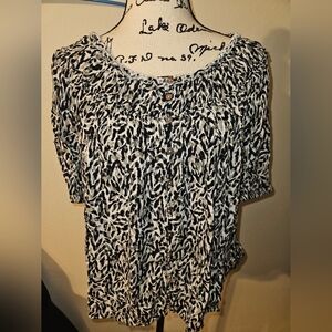 Womans Short Sleeve Button Down Blouse